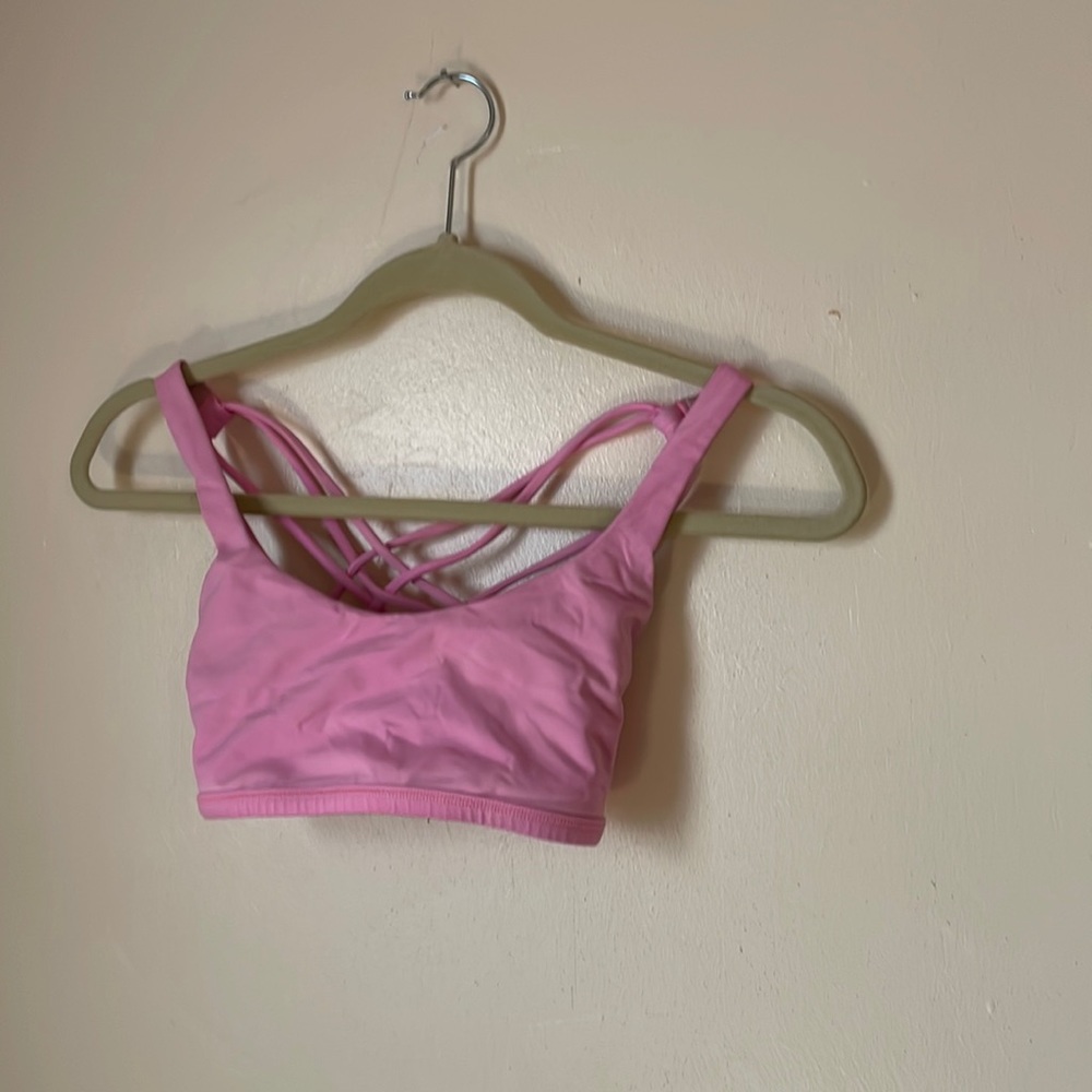 Lululemon sports bra size 4